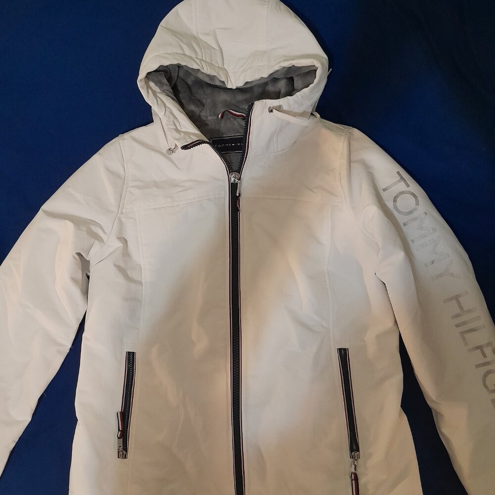 Tommy Hilfiger Women's Heavyweight Softshell Hooded White Jacket